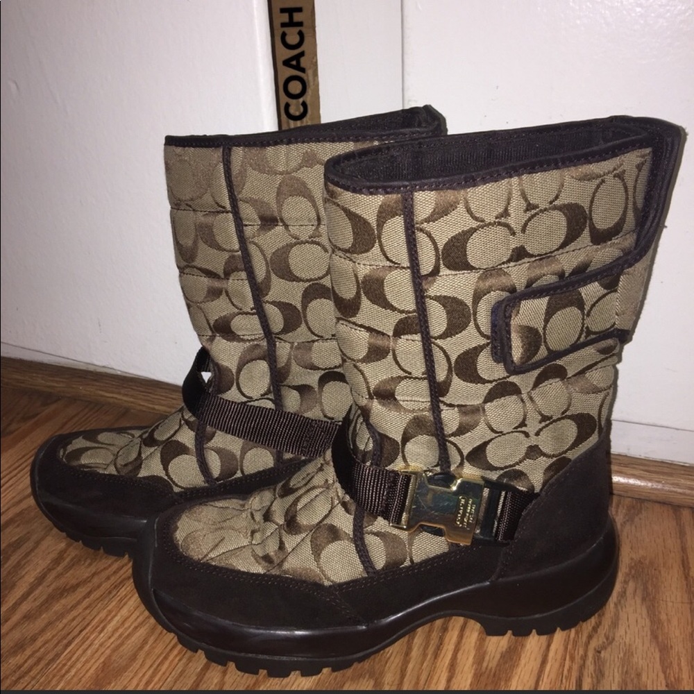 Coach snow boots sz 7.5 - Picture 1 of 5